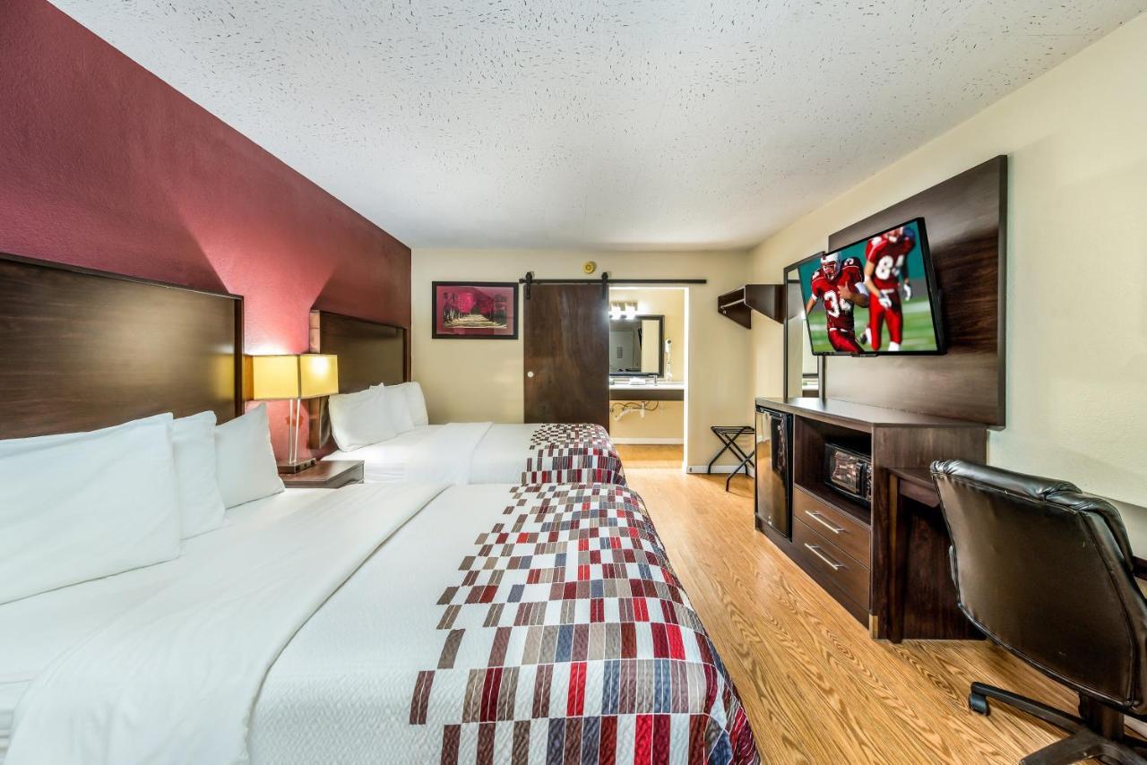 Red Roof Inn & Suites Wapakoneta ภายนอก รูปภาพ
