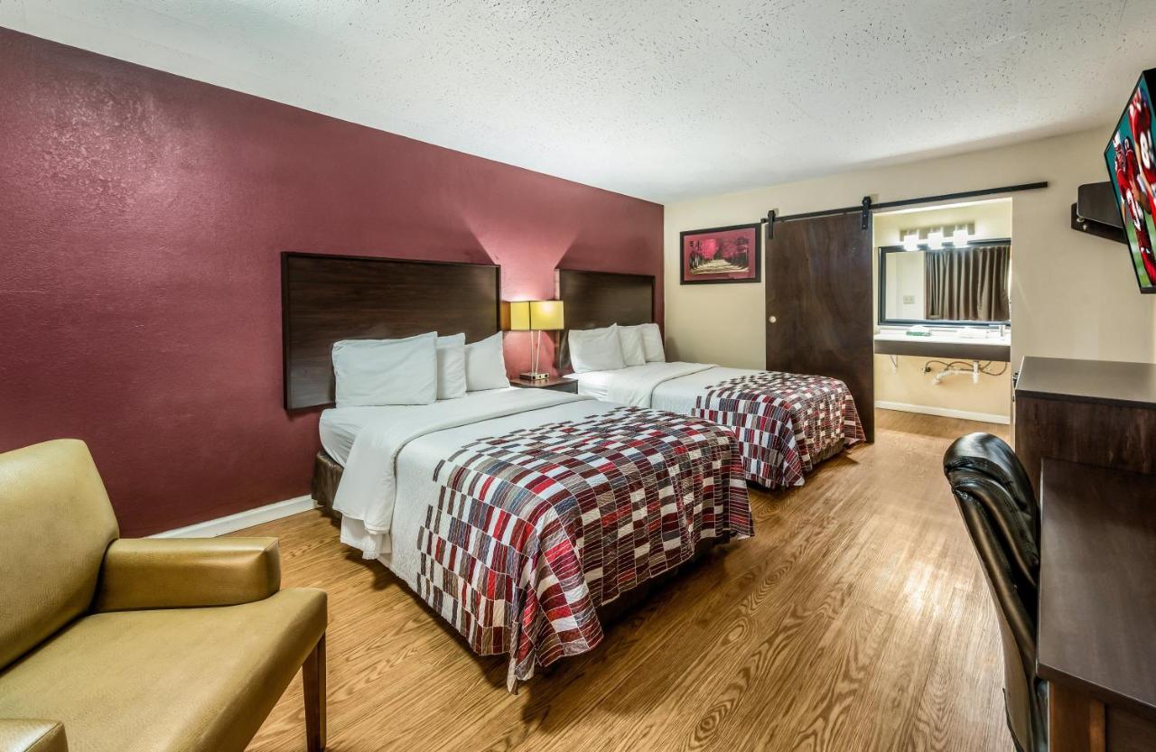 Red Roof Inn & Suites Wapakoneta ภายนอก รูปภาพ