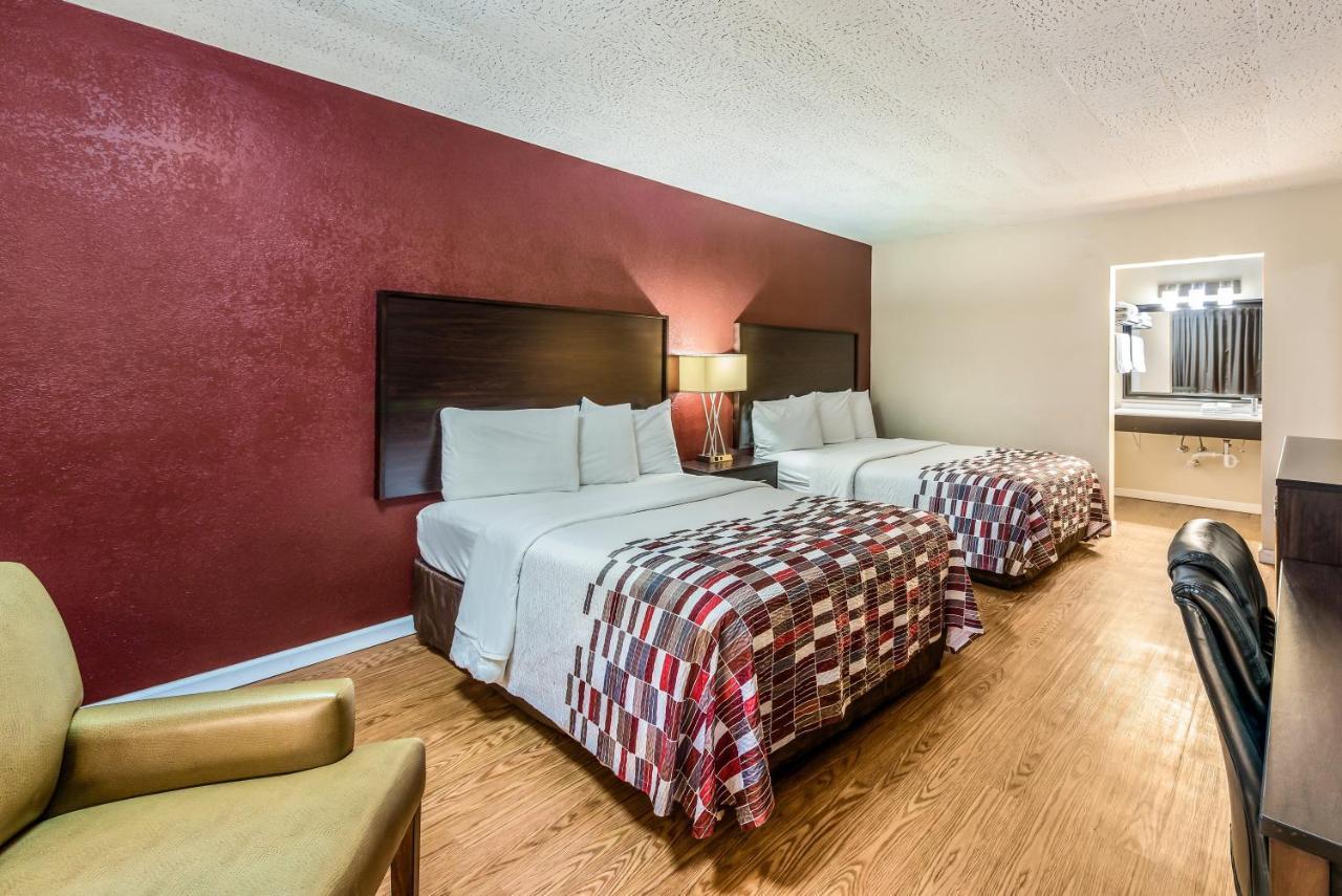 Red Roof Inn & Suites Wapakoneta ภายนอก รูปภาพ