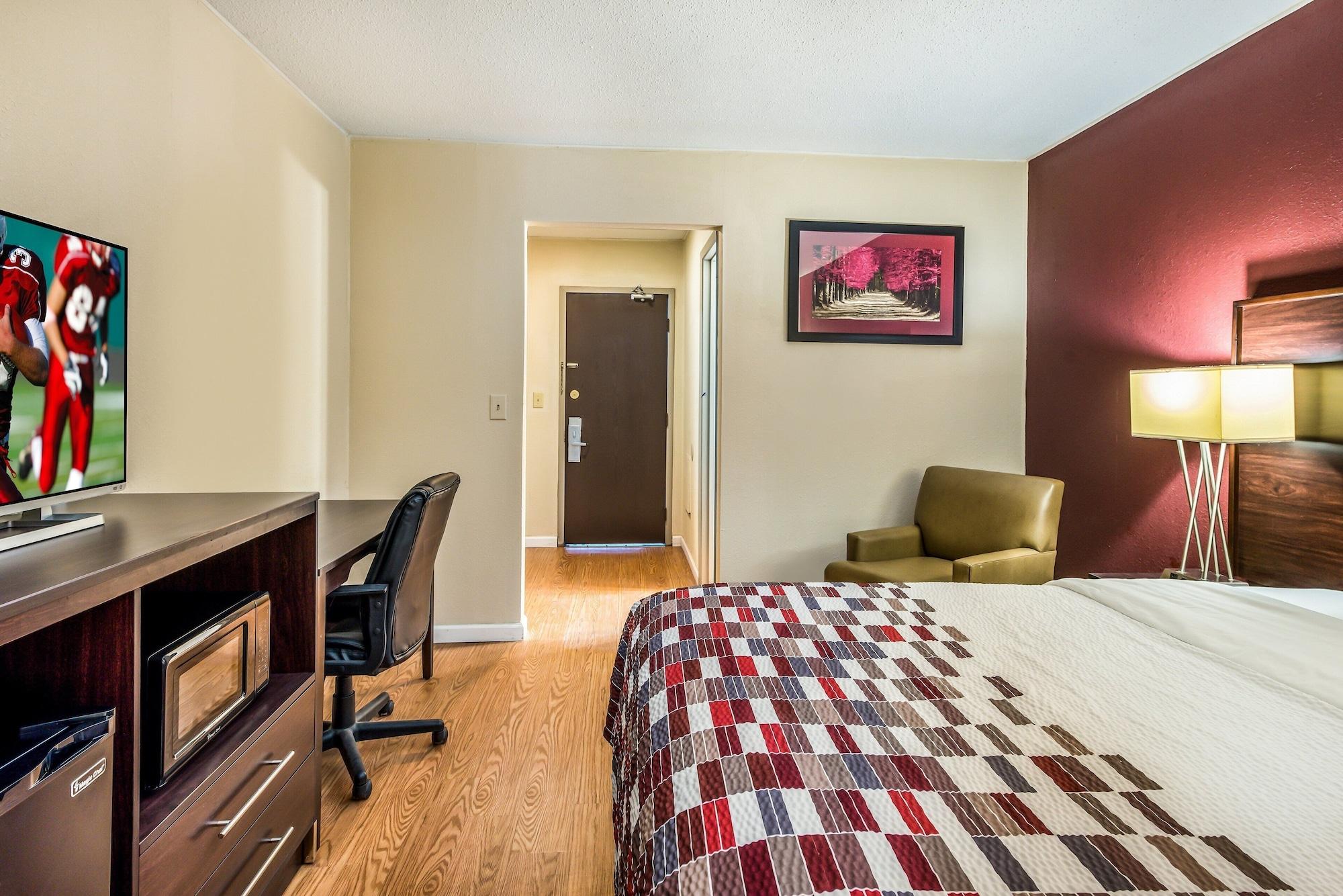Red Roof Inn & Suites Wapakoneta ภายนอก รูปภาพ
