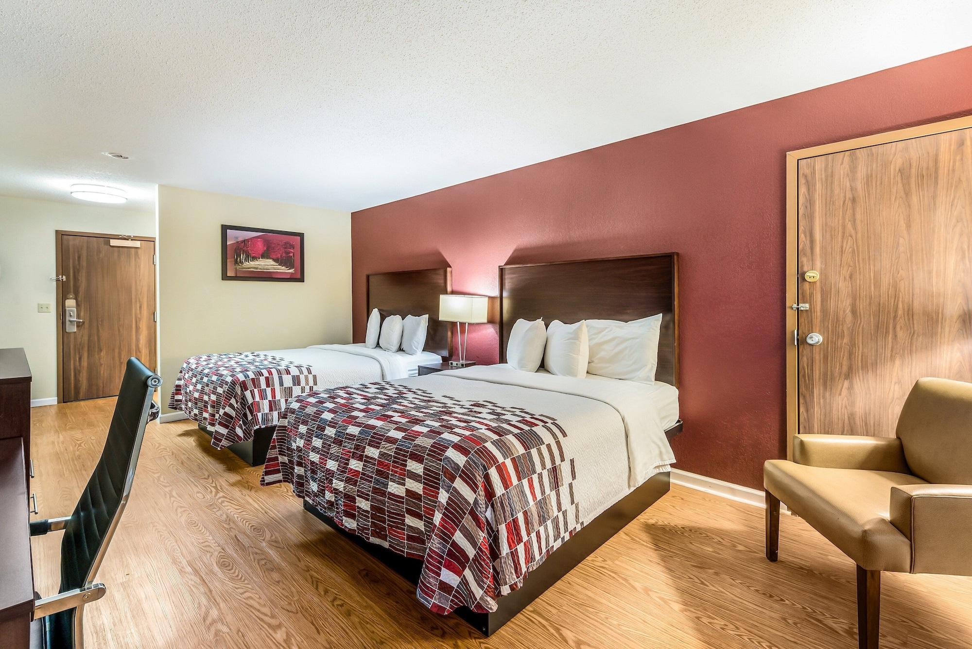 Red Roof Inn & Suites Wapakoneta ภายนอก รูปภาพ