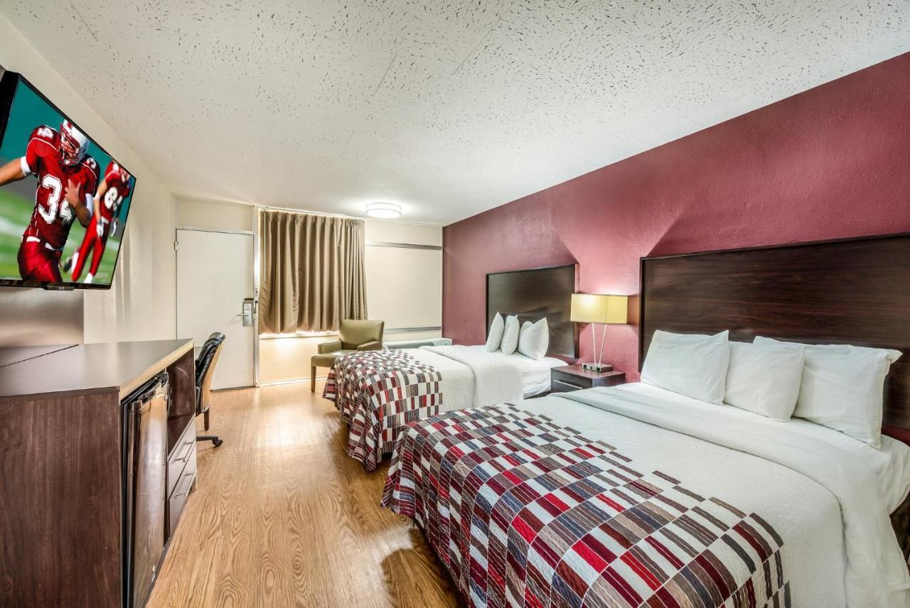 Red Roof Inn & Suites Wapakoneta ภายนอก รูปภาพ